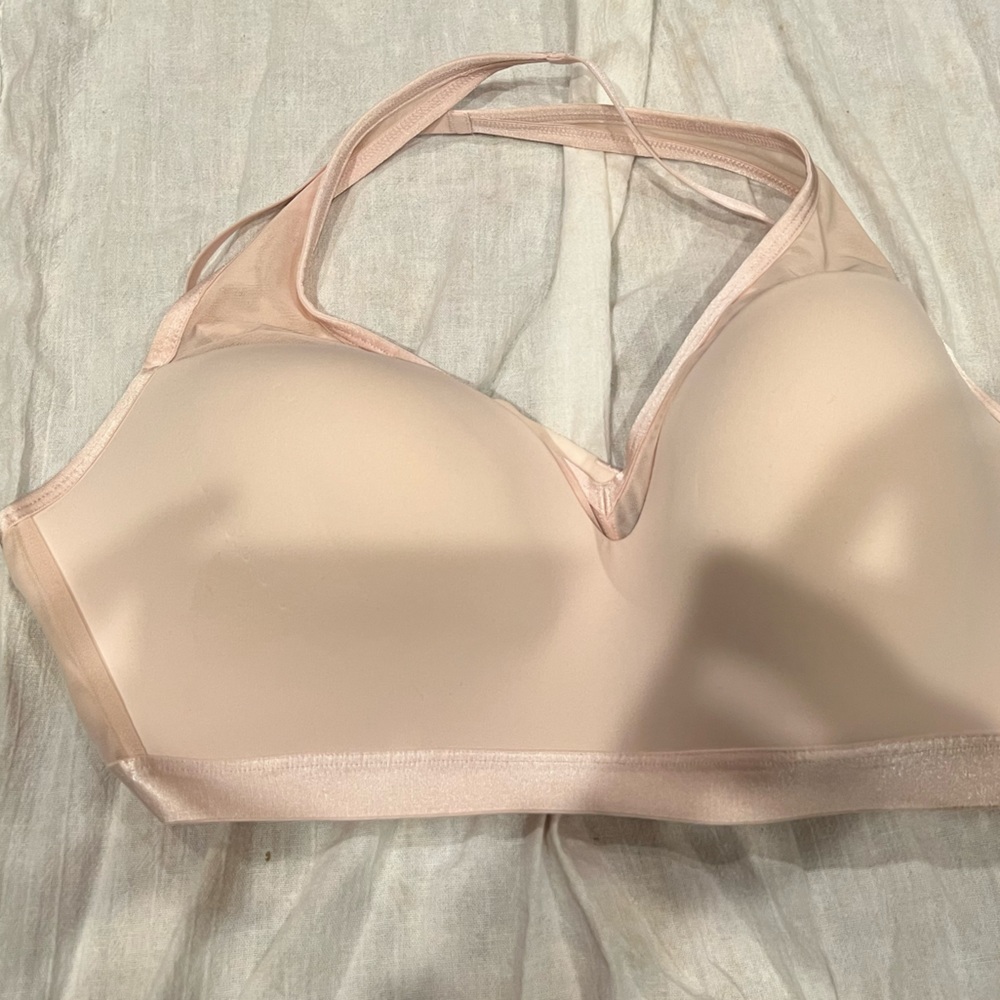 Victoria secret maximum support peach sports bra nwt